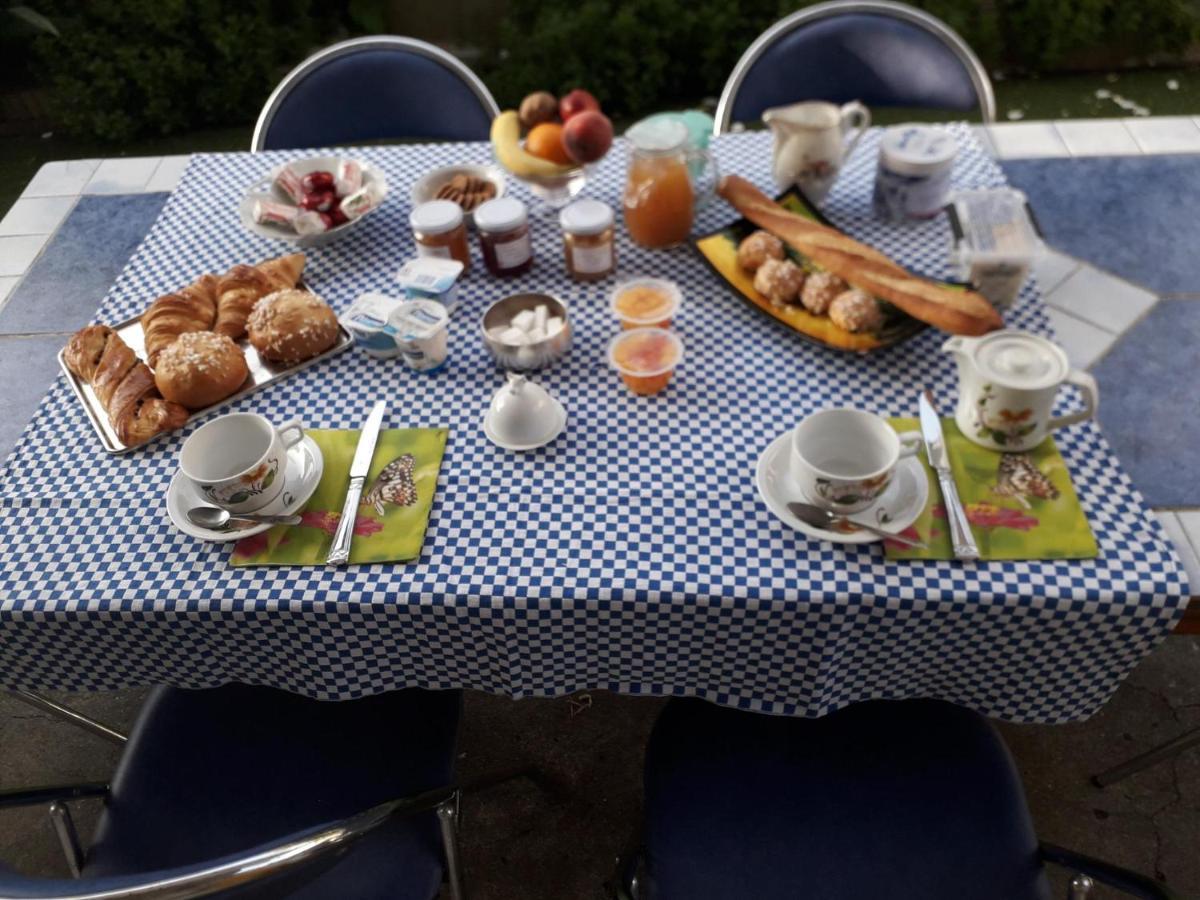 Bed and Breakfast Le Jardin Fleuri Saint-Nazaire  Esterno foto